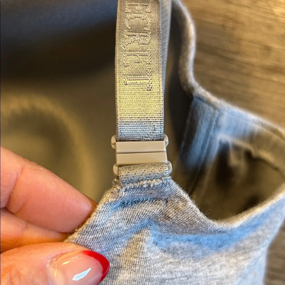 Victoria’s Secret 38D T-Shirt Bra Gray Sparkle VS Logo Lightly Lined - Picture 8 of 8